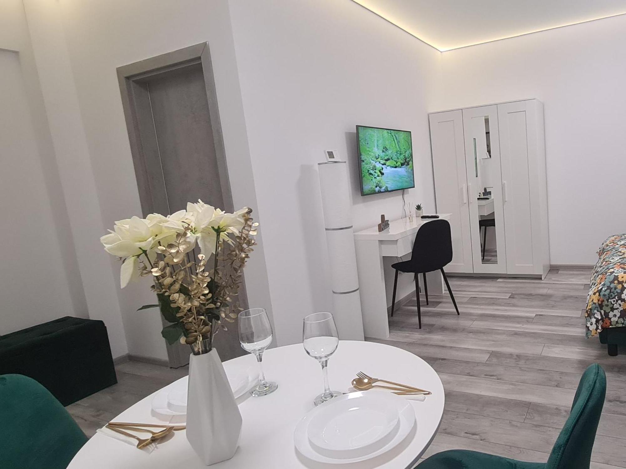 Pallady Studio 85 Bukares Bagian luar foto